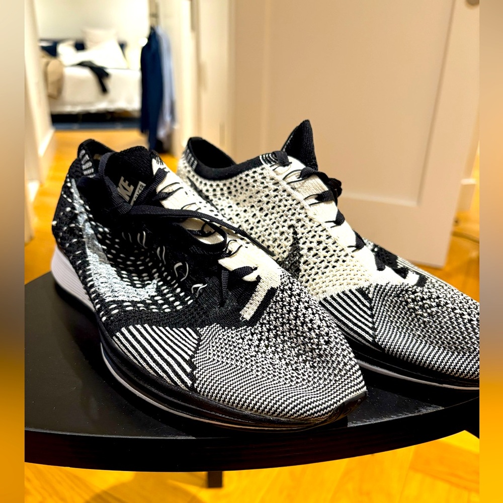 Nike Flyknit Racer size 10